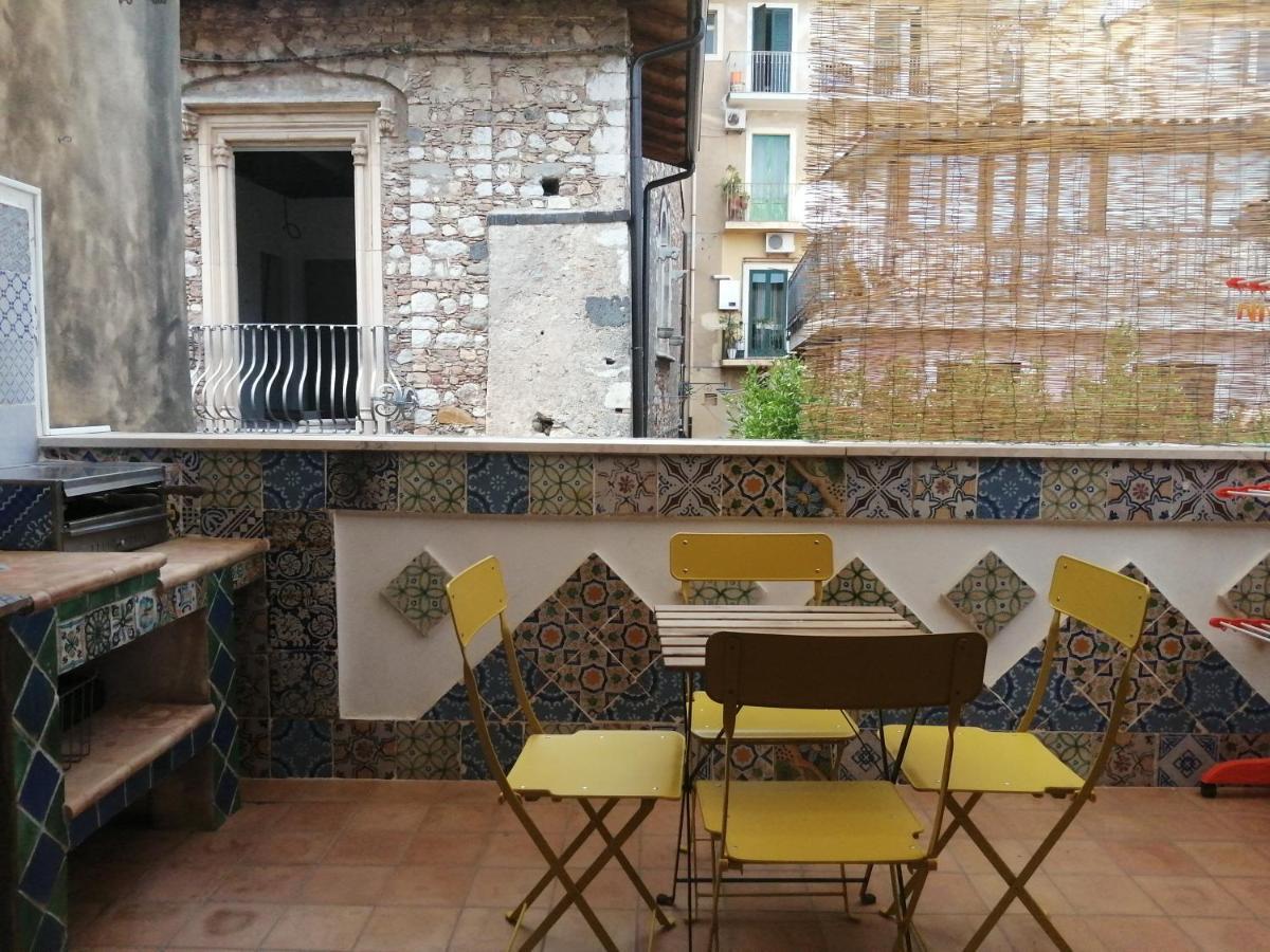 Aly Art Apartment Taormina Duomo, Gulf & Etna View ภายนอก รูปภาพ