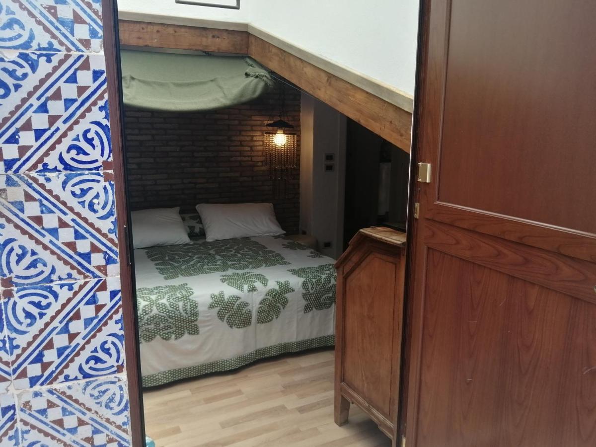 Aly Art Apartment Taormina Duomo, Gulf & Etna View ภายนอก รูปภาพ