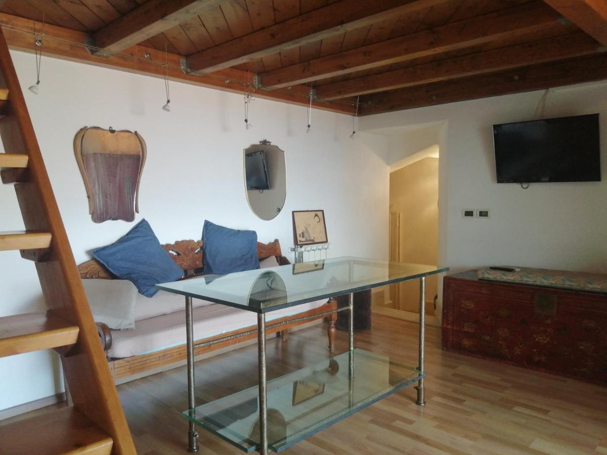 Aly Art Apartment Taormina Duomo, Gulf & Etna View ภายนอก รูปภาพ