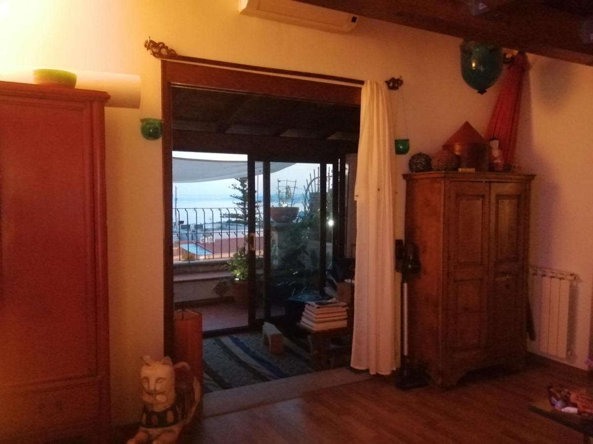 Aly Art Apartment Taormina Duomo, Gulf & Etna View ภายนอก รูปภาพ